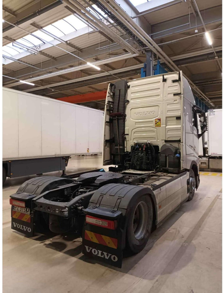 2023 Volvo FH 460 Globetrotter XL i-Save - Cabeza tractora: foto 4 2023 Volvo FH 460 Globetrotter XL i-Save - Cabeza tractora: foto 4