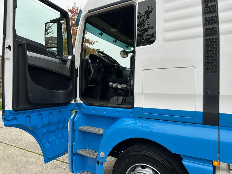 MAN TGX 26.480 / NL TRUCK / RETARDER / EURO 6 / 6X2 / LIFT+STEER AXLE / 60T - Cabeza tractora: foto 4 MAN TGX 26.480 / NL TRUCK / RETARDER / EURO 6 / 6X2 / LIFT+STEER AXLE / 60T - Cabeza tractora: foto 4