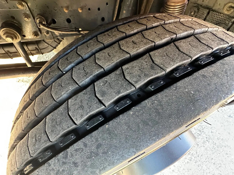 Iveco EuroCargo 80 -160L / EURO 6 / WINCH / ALU RAMPS - Camión portavehículos: foto 5 Iveco EuroCargo 80 -160L / EURO 6 / WINCH / ALU RAMPS - Camión portavehículos: foto 5
