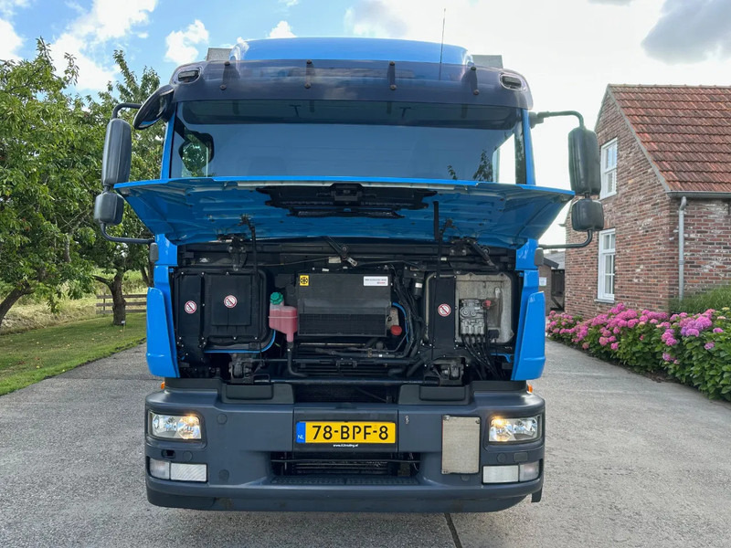 MAN TGM 15.250 / NL TRUCK / EURO 5 / SLIDING ROOF / BOX + TAILLIFT / FULL AIR / NAVI - Camión caja cerrada: foto 3 MAN TGM 15.250 / NL TRUCK / EURO 5 / SLIDING ROOF / BOX + TAILLIFT / FULL AIR / NAVI - Camión caja cerrada: foto 3