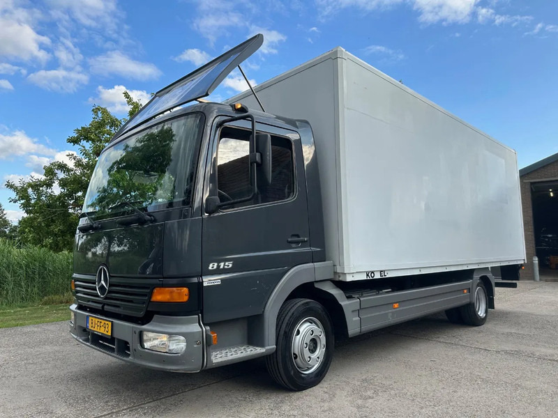Mercedes-Benz Atego 815 / NL TRUCK / EURO 2 / BOX + LIFT / LOW KM / GOOD CONDITION / 7,5t - Camión caja cerrada: foto 1 Mercedes-Benz Atego 815 / NL TRUCK / EURO 2 / BOX + LIFT / LOW KM / GOOD CONDITION / 7,5t - Camión caja cerrada: foto 1