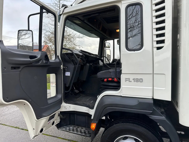 Volvo FL 612 180 / 12T / NL TRUCK / EURO3 / ANALOG / MANUAL / LEAF SPRING / BOX+LIFT / LOW KM - Camión caja cerrada: foto 4 Volvo FL 612 180 / 12T / NL TRUCK / EURO3 / ANALOG / MANUAL / LEAF SPRING / BOX+LIFT / LOW KM - Camión caja cerrada: foto 4