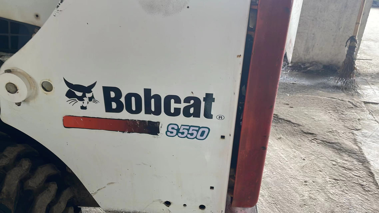 BOBCAT S550 - Herramienta/ Equipo: foto 4 BOBCAT S550 - Herramienta/ Equipo: foto 4