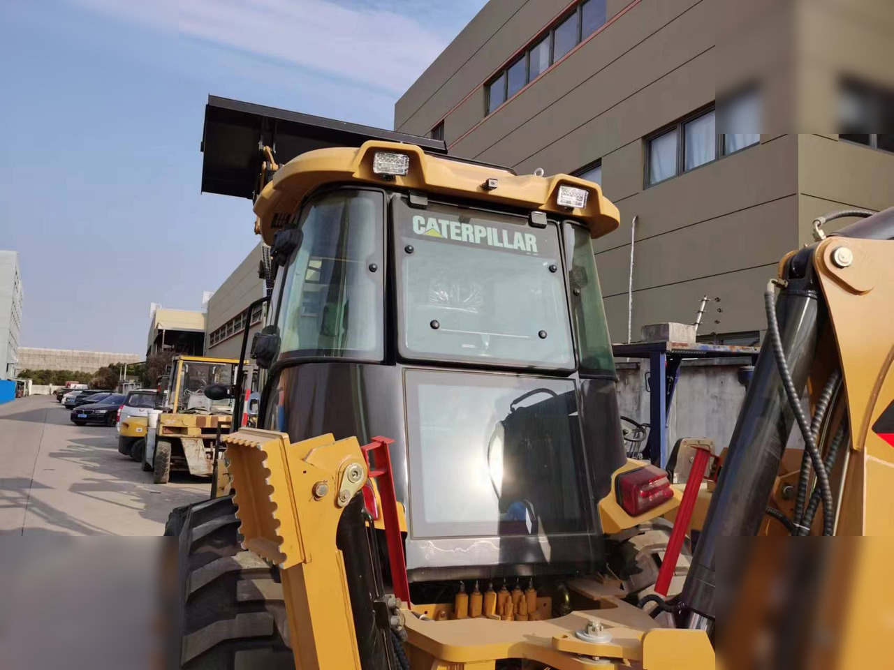 CATERPILLAR 420F - Retroexcavadora: foto 2 CATERPILLAR 420F - Retroexcavadora: foto 2