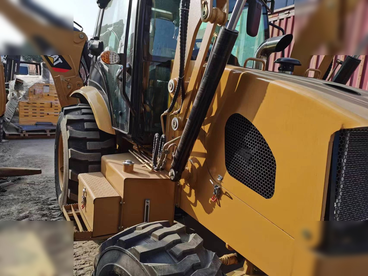 CATERPILLAR 420F - Retroexcavadora: foto 3 CATERPILLAR 420F - Retroexcavadora: foto 3