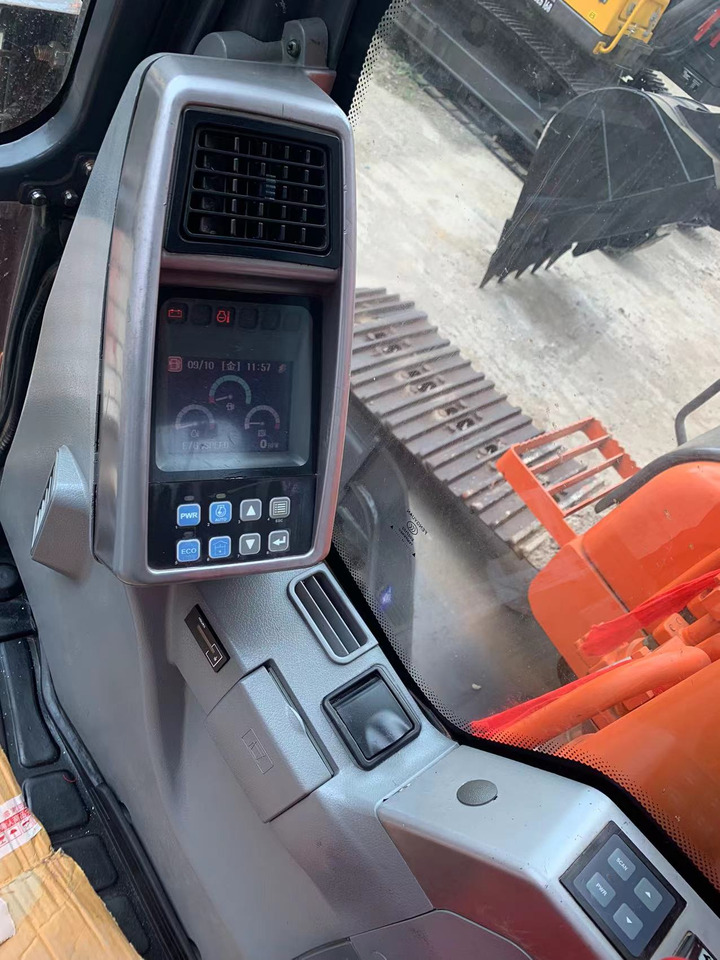 Excavadora de cadenas DOOSAN DX300LC: foto 8