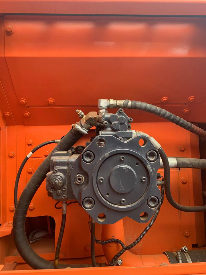 Excavadora de cadenas DOOSAN DX300LC: foto 6