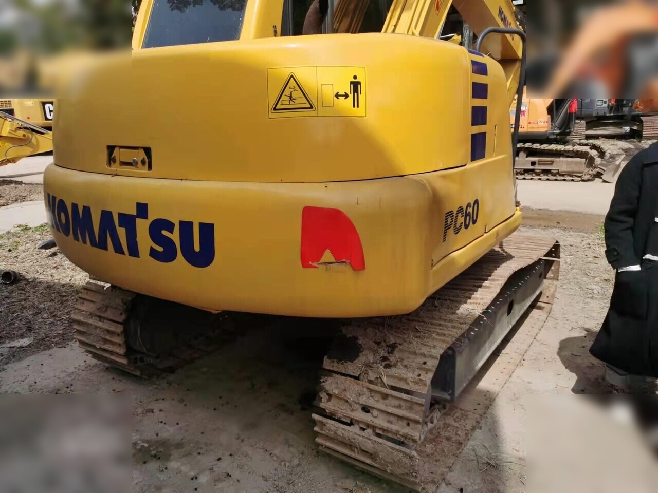 KOMATSU PC60-7 - Excavadora de cadenas: foto 1 KOMATSU PC60-7 - Excavadora de cadenas: foto 1