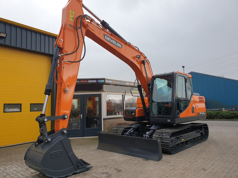 Develon DX140LC - Excavadora de cadenas: foto 2 Develon DX140LC - Excavadora de cadenas: foto 2