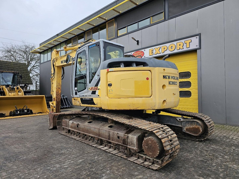 New Holland E235BSR-2 - Excavadora de cadenas: foto 3 New Holland E235BSR-2 - Excavadora de cadenas: foto 3