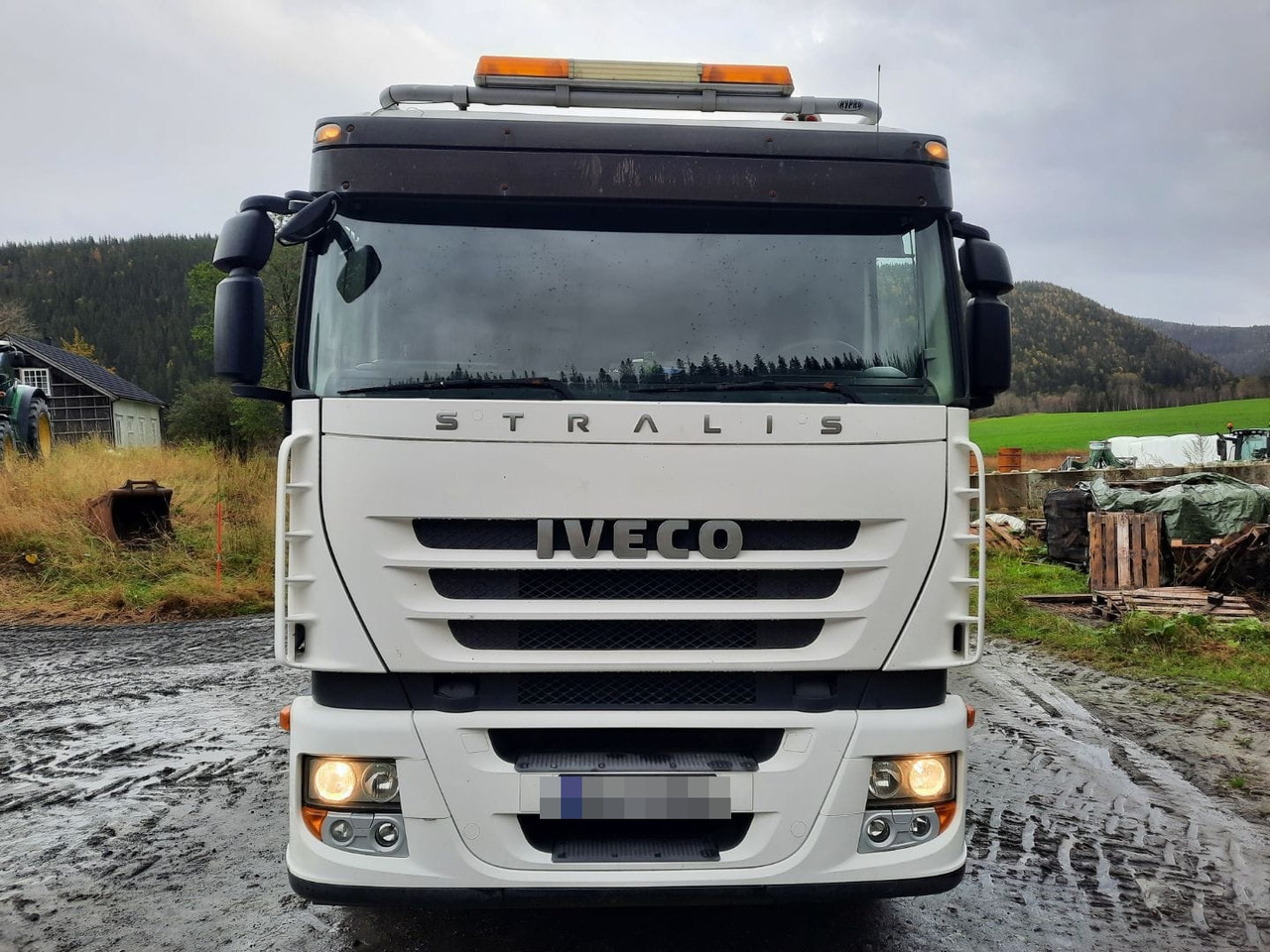 IVECO Stralis 560 - Camión volquete: foto 3 IVECO Stralis 560 - Camión volquete: foto 3