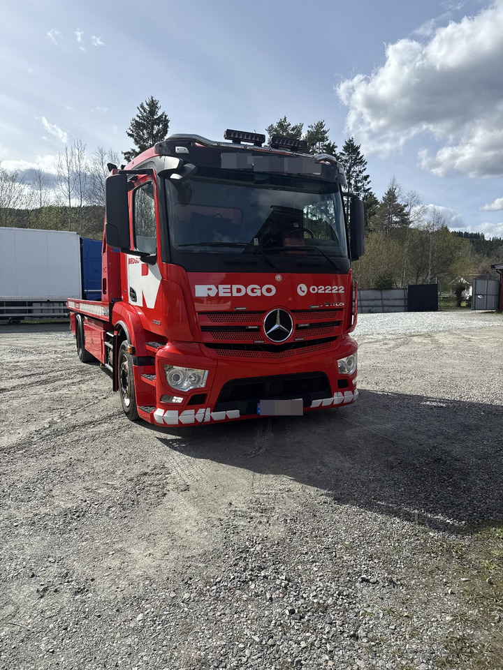 Mercedes-Benz ANTOS 1835 4x2 Omars 2x Winch Brille Load 8T - Grua de remolque autos: foto 4 Mercedes-Benz ANTOS 1835 4x2 Omars 2x Winch Brille Load 8T - Grua de remolque autos: foto 4
