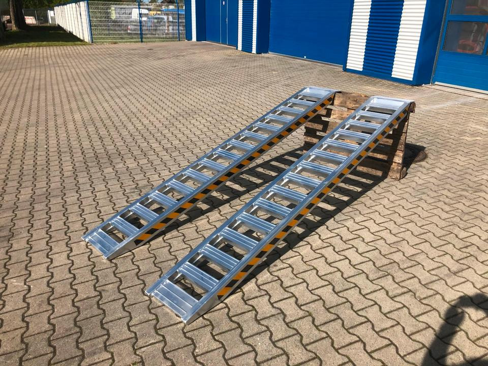 Rampa de carga Alurampen Satz 3m 3000KG Minibagger Minilader Quad Auffahrrampe *INKL.19% MWST*: foto 6 Rampa de carga Alurampen Satz 3m 3000KG Minibagger Minilader Quad Auffahrrampe *INKL.19% MWST*: foto 6