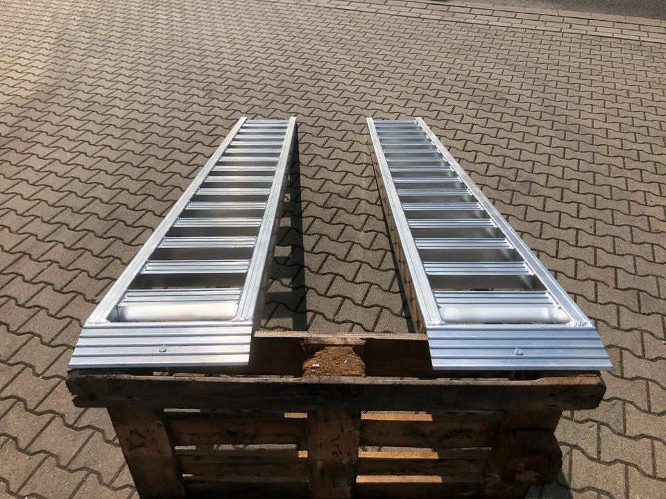 Rampa de carga Alurampen Satz 3m 3000KG Minibagger Minilader Quad Auffahrrampe *INKL.19% MWST*: foto 9 Rampa de carga Alurampen Satz 3m 3000KG Minibagger Minilader Quad Auffahrrampe *INKL.19% MWST*: foto 9