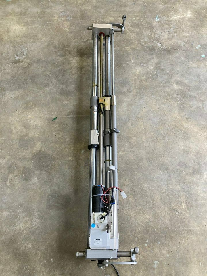 MAN Lion´s City 12 Türantrieb hintere Tür Teilenummer 36744066140 - Puerta y piezas para Camión: foto 1 MAN Lion´s City 12 Türantrieb hintere Tür Teilenummer 36744066140 - Puerta y piezas para Camión: foto 1