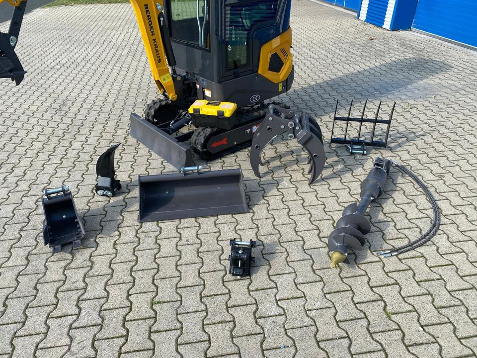 Minibagger BK1250KJSR inkl. kleinem Zubehörpaket *INKL.19% MWST*BERGER KRAUS*KUBOTA* VERSTELLFAHRWERK*SOFORT!* - Miniexcavadora: foto 3 Minibagger BK1250KJSR inkl. kleinem Zubehörpaket *INKL.19% MWST*BERGER KRAUS*KUBOTA* VERSTELLFAHRWERK*SOFORT!* - Miniexcavadora: foto 3