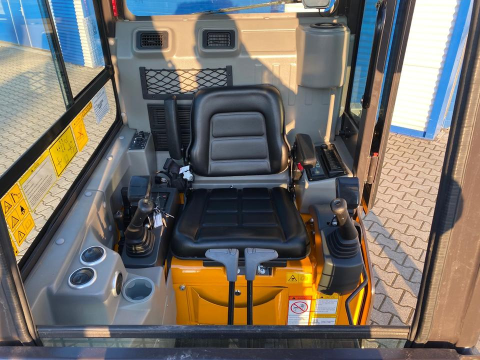 Miniexcavadora, Remolque Minibagger BK2000NKSR + Tieflader + Zubehör *INKL.19% MWST*BERGER KRAUS*KUBOTA* KLIMA*SCHWENKARM*VERSTELLFAHRWERK*: foto 13