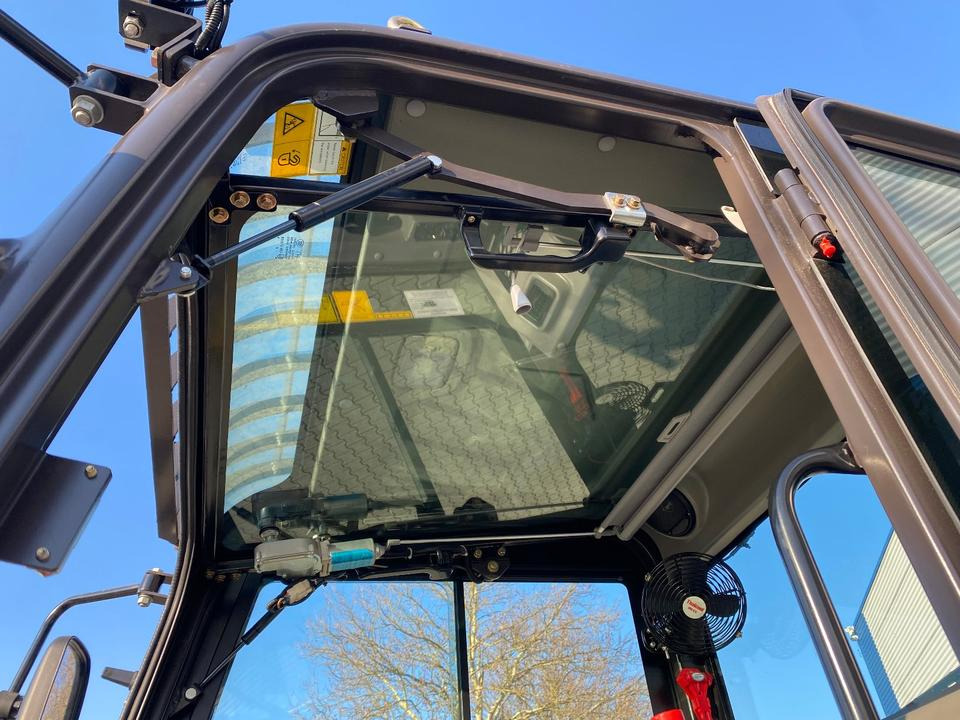 Miniexcavadora, Remolque Minibagger BK2000NKSR + Tieflader + Zubehör *INKL.19% MWST*BERGER KRAUS*KUBOTA* KLIMA*SCHWENKARM*VERSTELLFAHRWERK*: foto 14