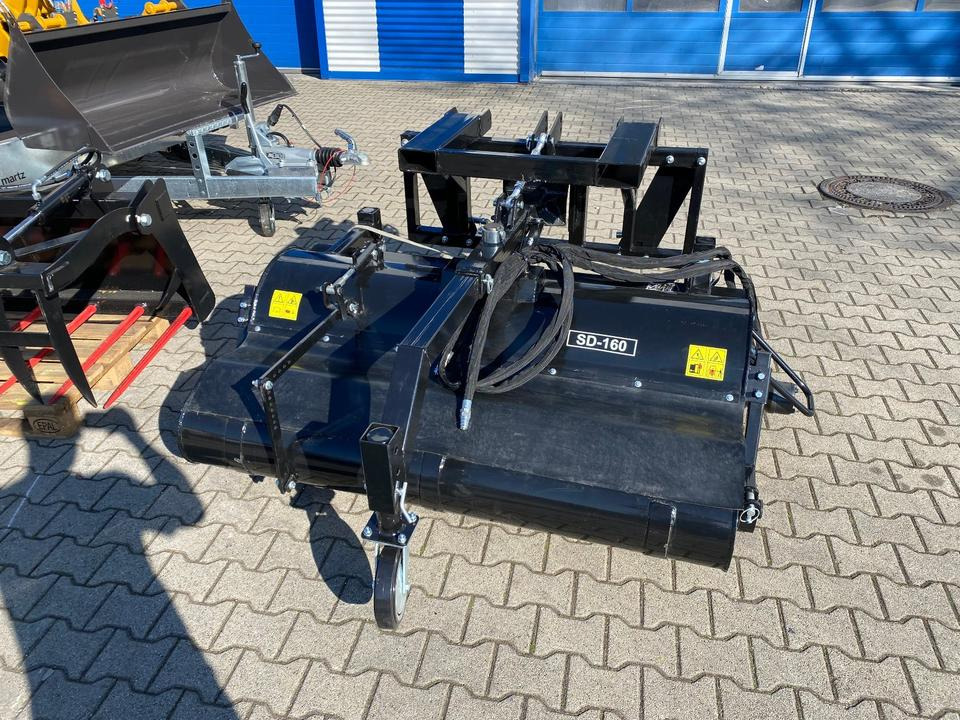 Radlader/Hoflader BK810 inkl. Tieflader und großem Zubehörpaket *INKL.19% MWST*BERGER KRAUS* KUBOTA*EURO*CE* - Cargadora articulada: foto 2 Radlader/Hoflader BK810 inkl. Tieflader und großem Zubehörpaket *INKL.19% MWST*BERGER KRAUS* KUBOTA*EURO*CE* - Cargadora articulada: foto 2