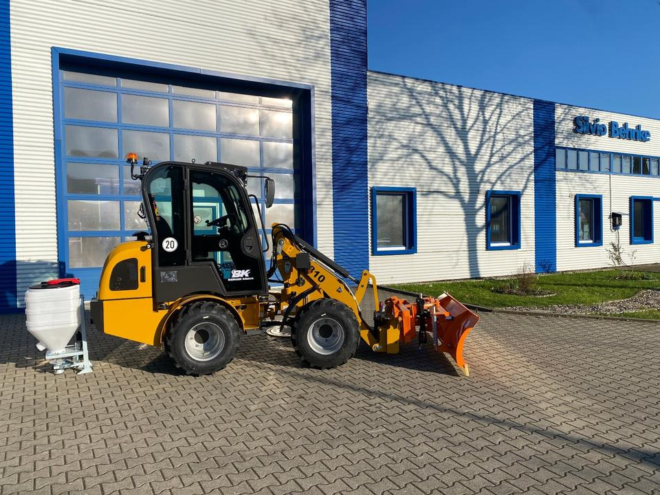 Radlader/Hoflader BK810 inkl. Winter-Komplettpaket *INKL.19% MWST*BERGER KRAUS* KUBOTA*EURO*CE* - Cargadora articulada: foto 1 Radlader/Hoflader BK810 inkl. Winter-Komplettpaket *INKL.19% MWST*BERGER KRAUS* KUBOTA*EURO*CE* - Cargadora articulada: foto 1