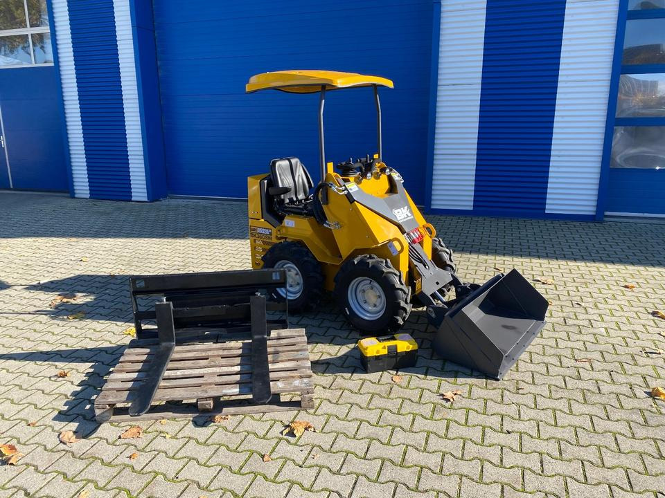 Radlader/Mini-Radlader BK360SW inkl. Gabel/Schaufelpaket *INKL.19% MWST*BERGER KRAUS*B&S MOTOR*SOFORT!* - Cargadora articulada: foto 1 Radlader/Mini-Radlader BK360SW inkl. Gabel/Schaufelpaket *INKL.19% MWST*BERGER KRAUS*B&S MOTOR*SOFORT!* - Cargadora articulada: foto 1