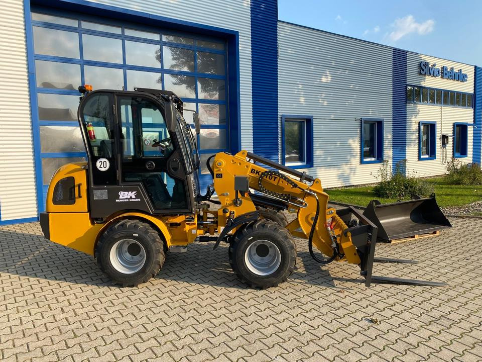 Teleskoplader/Radlader BK810T inkl. Gabel/Schaufelpaket *INKL.19% MWST*BERGER KRAUS*KUBOTA*EURO*CE* - Cargadora de ruedas telescópica: foto 4 Teleskoplader/Radlader BK810T inkl. Gabel/Schaufelpaket *INKL.19% MWST*BERGER KRAUS*KUBOTA*EURO*CE* - Cargadora de ruedas telescópica: foto 4