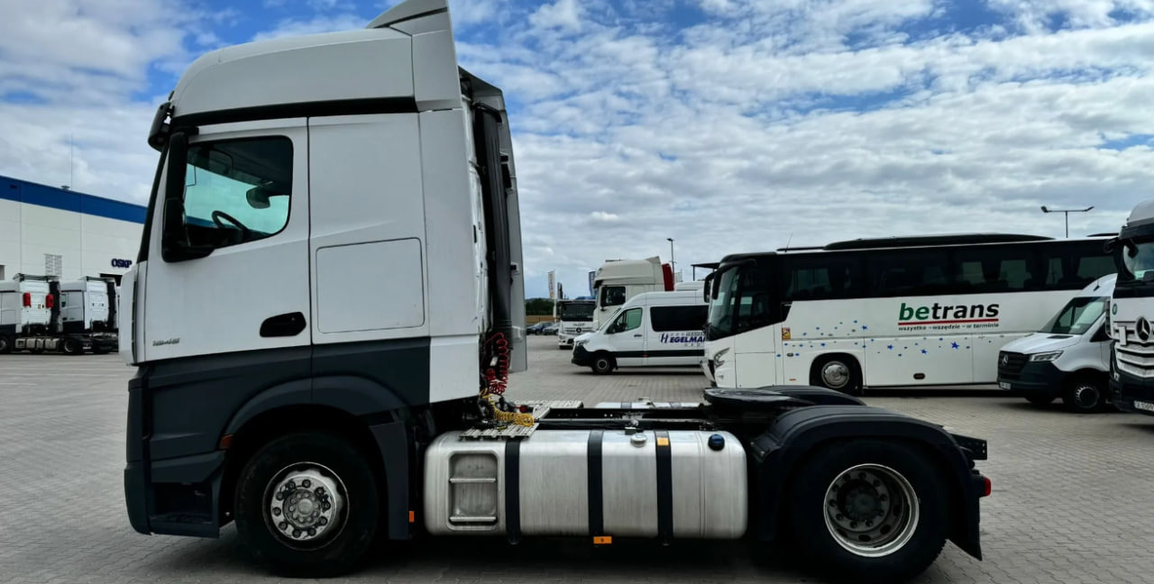 MERCEDES-BENZ Actros 1845 with retarder - Cabeza tractora: foto 3 MERCEDES-BENZ Actros 1845 with retarder - Cabeza tractora: foto 3