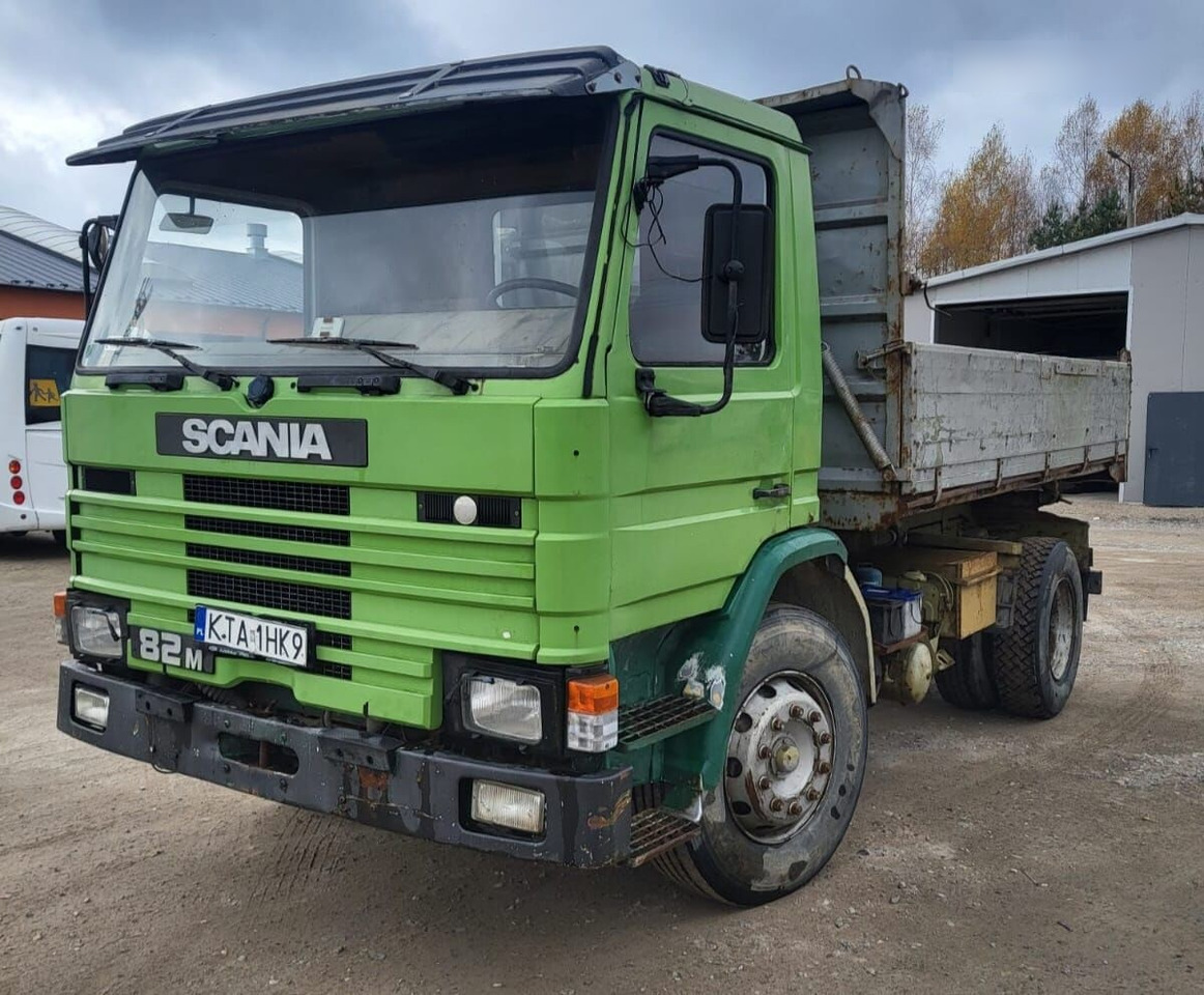 Scania 82M - Camión volquete: foto 1 Scania 82M - Camión volquete: foto 1