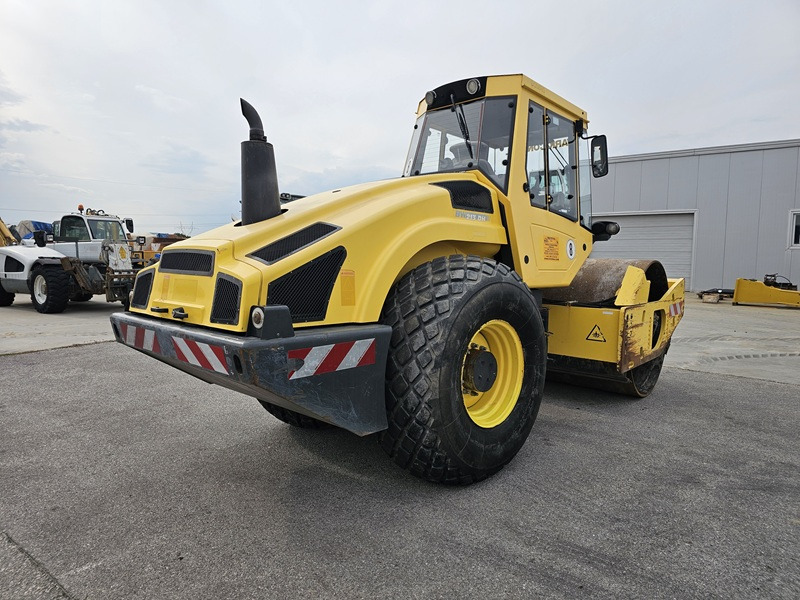 BOMAG BW213DH-4 BVC - Compactador: foto 3 BOMAG BW213DH-4 BVC - Compactador: foto 3