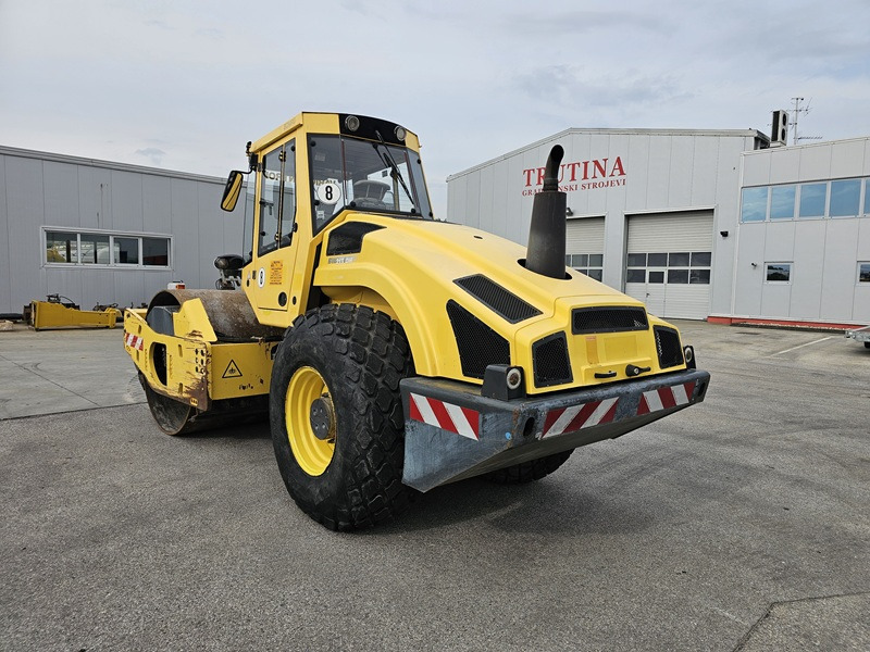 BOMAG BW213DH-4 BVC - Compactador: foto 2 BOMAG BW213DH-4 BVC - Compactador: foto 2