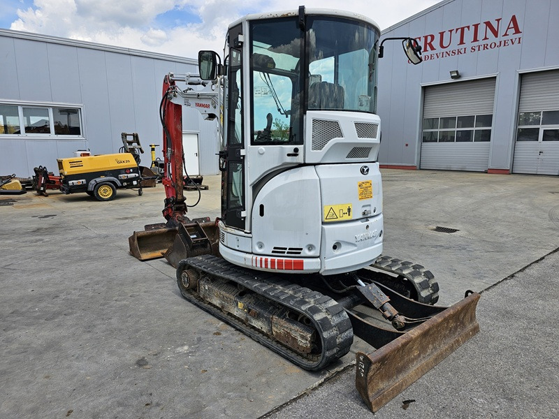 YANMAR VIO33U - Miniexcavadora: foto 3 YANMAR VIO33U - Miniexcavadora: foto 3