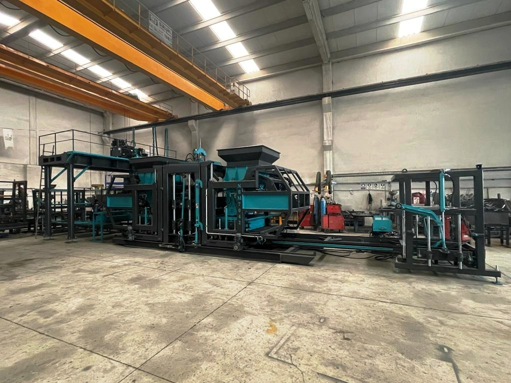 Constmach Bs-20 Betonsteinmaschine 2 Jahre Garantie - Máquina bloquera: foto 2 Constmach Bs-20 Betonsteinmaschine 2 Jahre Garantie - Máquina bloquera: foto 2