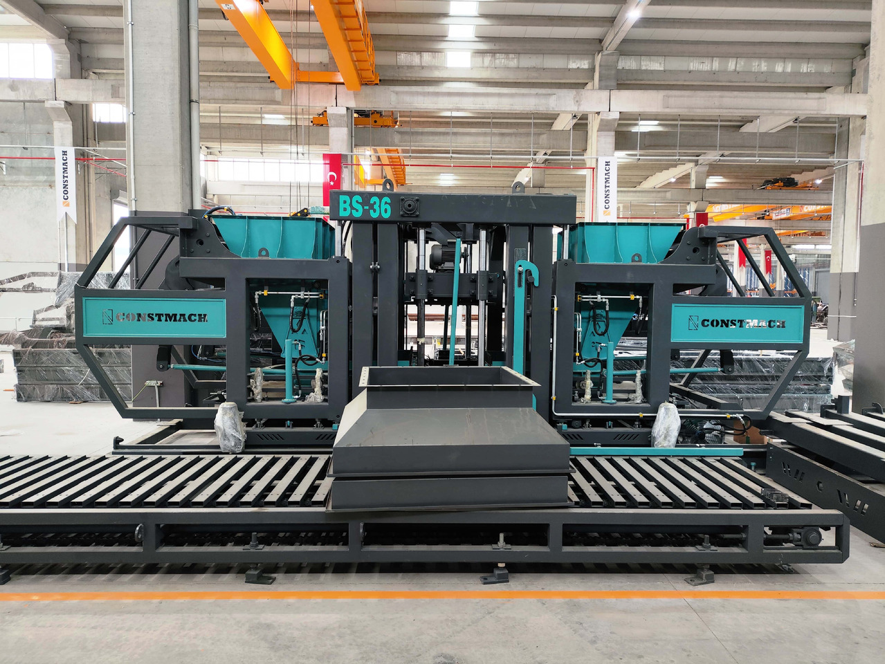 Constmach Bs-42 Maschine zur Brikettierung (Betonsteinfertigungsmaschine) - Máquina bloquera: foto 3 Constmach Bs-42 Maschine zur Brikettierung (Betonsteinfertigungsmaschine) - Máquina bloquera: foto 3