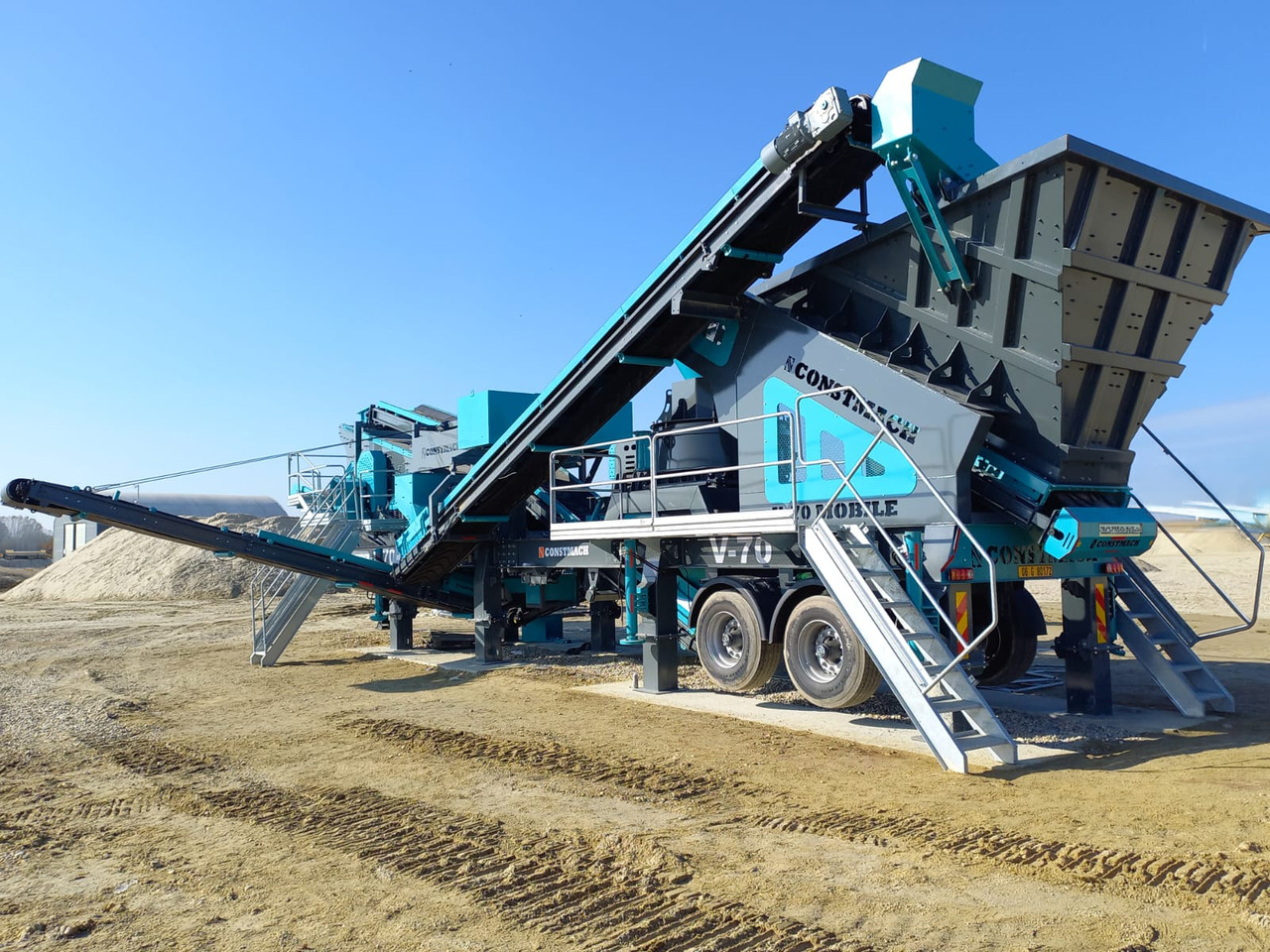 Constmach Concasseur À Impact À Axe Vertical Mobile D'une Capacité De 100 À 150 Tonnes - Trituradora móvil: foto 4 Constmach Concasseur À Impact À Axe Vertical Mobile D'une Capacité De 100 À 150 Tonnes - Trituradora móvil: foto 4