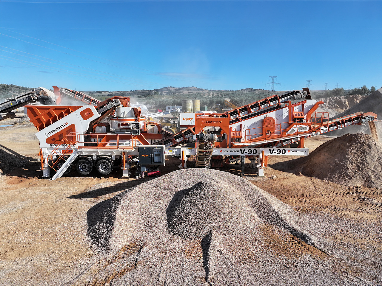 Constmach Mobiler Prallbrecher mit vertikaler Welle und einer Kapazität von 250 t/h - Trituradora móvil: foto 1 Constmach Mobiler Prallbrecher mit vertikaler Welle und einer Kapazität von 250 t/h - Trituradora móvil: foto 1