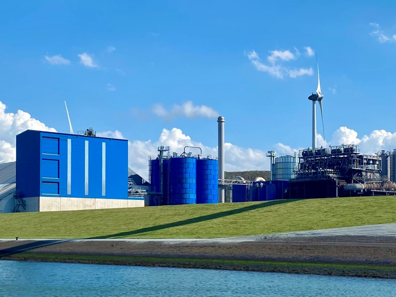 Constmach Zement Silo mit 1000 Tonnen Kapazität - Silo de cemento: foto 1 Constmach Zement Silo mit 1000 Tonnen Kapazität - Silo de cemento: foto 1