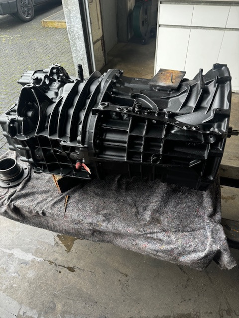 ZF generalüberholtes Getriebe im Austausch 16S2533 MAN Ecosplit 4 - Caja de cambios: foto 1 ZF generalüberholtes Getriebe im Austausch 16S2533 MAN Ecosplit 4 - Caja de cambios: foto 1