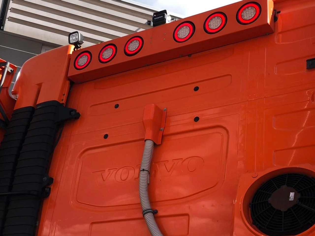 Volvo FH460 8x4 Tridem*TopZustand*excellent condition - Camión volquete: foto 3 Volvo FH460 8x4 Tridem*TopZustand*excellent condition - Camión volquete: foto 3