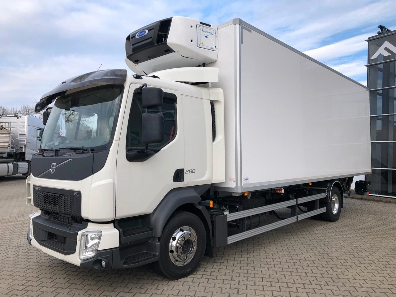 Volvo FL16.280 VollLuft*LBW *Carrier Supra850*a.Miete - Camión frigorífico: foto 2 Volvo FL16.280 VollLuft*LBW *Carrier Supra850*a.Miete - Camión frigorífico: foto 2