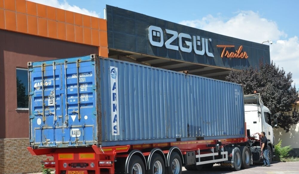 Özgül 40 FT TIPPING CONTAINER CHASSIS AINER CARRIER - Semirremolque portacontenedore/ Intercambiable: foto 2 Özgül 40 FT TIPPING CONTAINER CHASSIS AINER CARRIER - Semirremolque portacontenedore/ Intercambiable: foto 2
