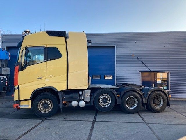 Volvo FH 16.750 8x4/4 - Cabeza tractora: foto 2 Volvo FH 16.750 8x4/4 - Cabeza tractora: foto 2