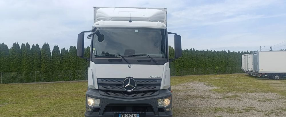 Mercedes-Benz Antos - Camión frigorífico: foto 2 Mercedes-Benz Antos - Camión frigorífico: foto 2
