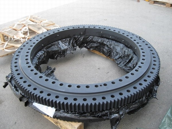 Drehkranz Demag AC 100/4 - Corona de giro para Maquinaria de construcción: foto 1 Drehkranz Demag AC 100/4 - Corona de giro para Maquinaria de construcción: foto 1