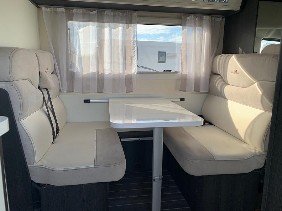 Roller Team KRONOS 295M, 6 Seats, FORD - Autocaravana capuchina: foto 5 Roller Team KRONOS 295M, 6 Seats, FORD - Autocaravana capuchina: foto 5