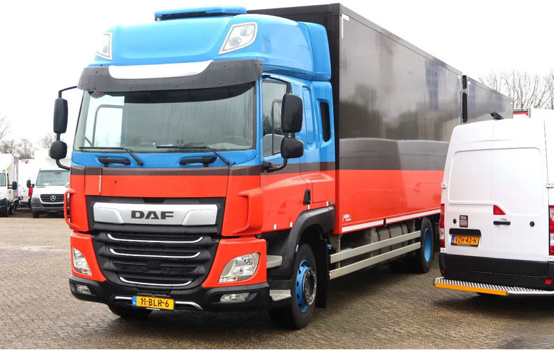 DAF CF 410 Bakwagen + Trailer 2x DHollandia 2000kg 5 stuks in voorraad!! - Camión caja cerrada: foto 2 DAF CF 410 Bakwagen + Trailer 2x DHollandia 2000kg 5 stuks in voorraad!! - Camión caja cerrada: foto 2