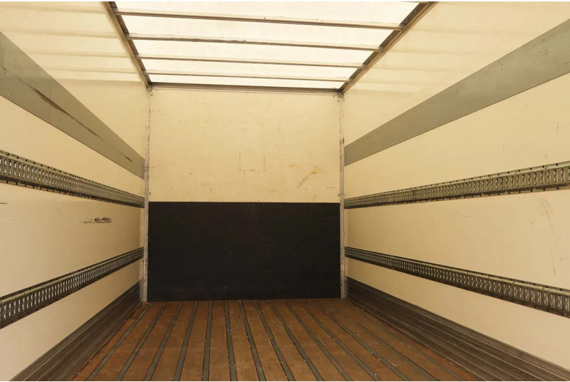 DAF LF 210 Bakwagen+ Dhollandia 1500 kg - Camión caja cerrada: foto 4 DAF LF 210 Bakwagen+ Dhollandia 1500 kg - Camión caja cerrada: foto 4