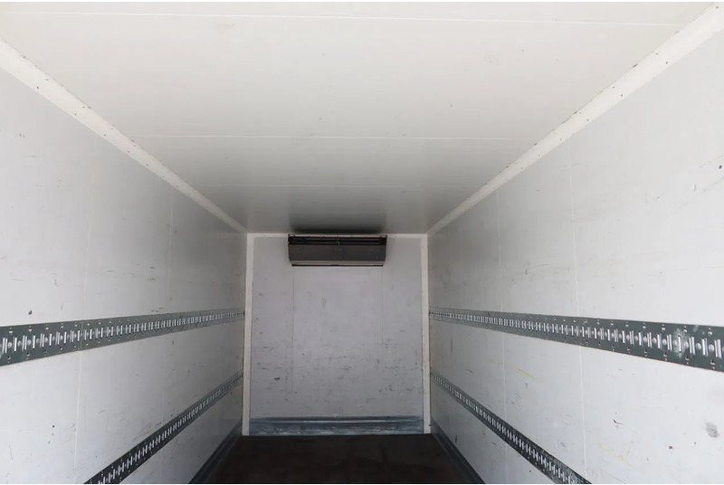 DAF LF 290 Koel/Vries+Klep 1500 kg Thermoking T 600R - Camión frigorífico: foto 4 DAF LF 290 Koel/Vries+Klep 1500 kg Thermoking T 600R - Camión frigorífico: foto 4