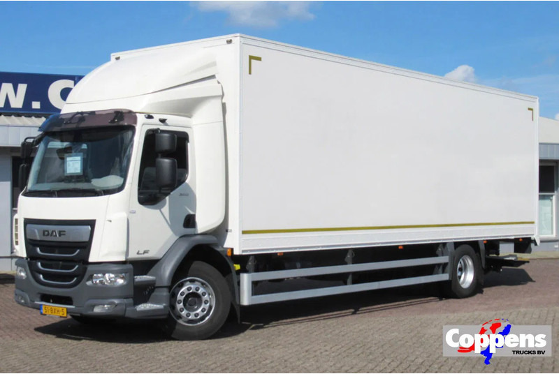 DAF LF 55 320 Euro 6 - Camión caja cerrada: foto 1 DAF LF 55 320 Euro 6 - Camión caja cerrada: foto 1