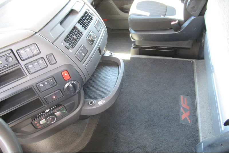 DAF XF 450 FAR BDF Systeem - Camión portacontenedore/ Intercambiable: foto 5 DAF XF 450 FAR BDF Systeem - Camión portacontenedore/ Intercambiable: foto 5