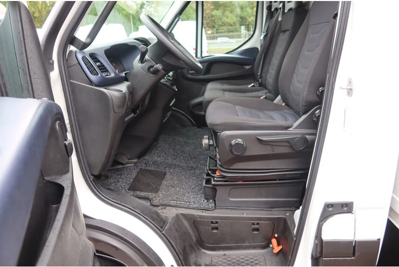 Iveco 72 C 180 bak + Dhollandia klep 1000 KG 3.0 L motor - Camión caja cerrada: foto 5 Iveco 72 C 180 bak + Dhollandia klep 1000 KG 3.0 L motor - Camión caja cerrada: foto 5